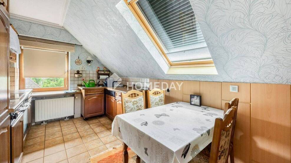 Einfamilienhaus mit Einliegerwohnung, großem Grundstück und vielseitigen Nutzungsmöglichkeiten 8 zimmer