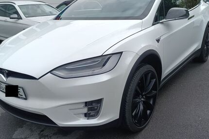 Tesla Model X 65.000 km 53.990 &euro; Wuppertal 42281