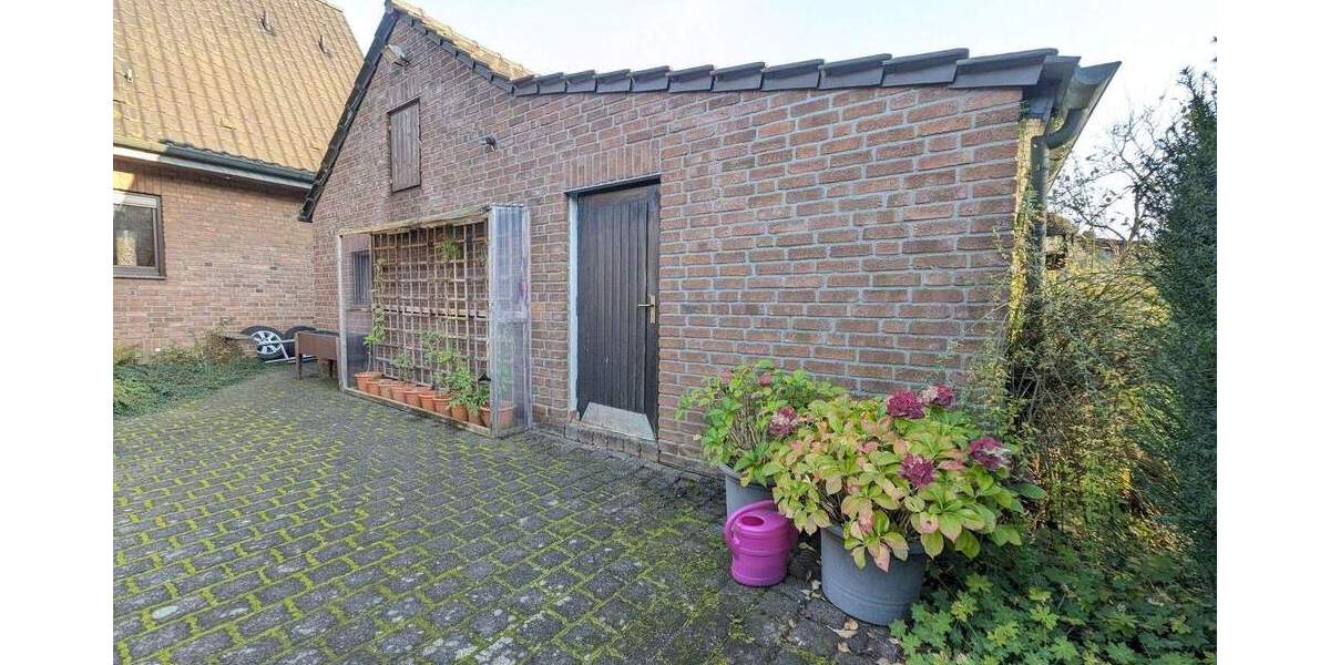 Teil Vermietetes Mehrfamilienhaus in Voerde 8 zimmer