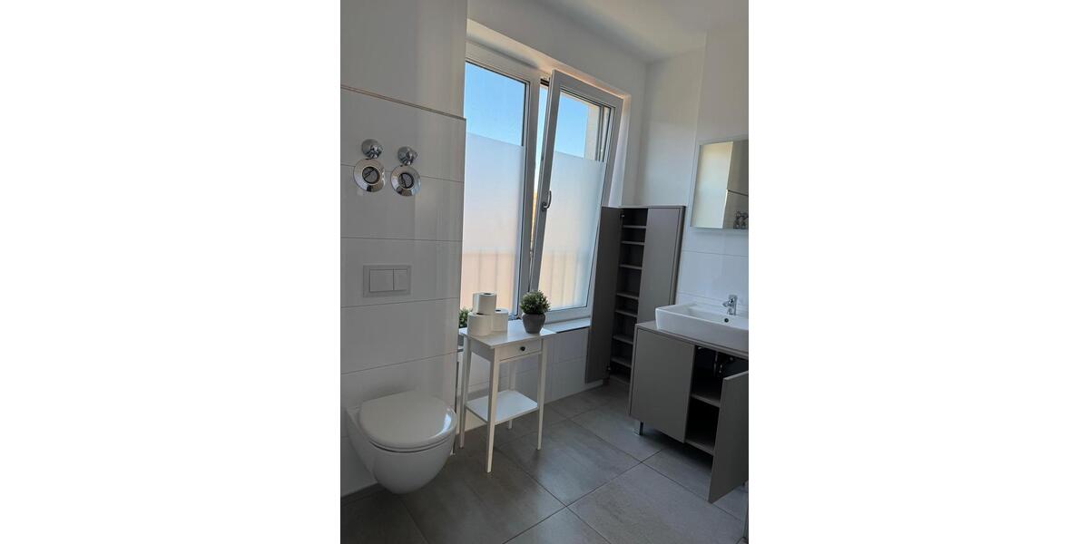 Etagenwohnung Essen Stadtkern - 3 Zimmer, 100 m&sup2;, 1.690&euro; | Angebot:26110160