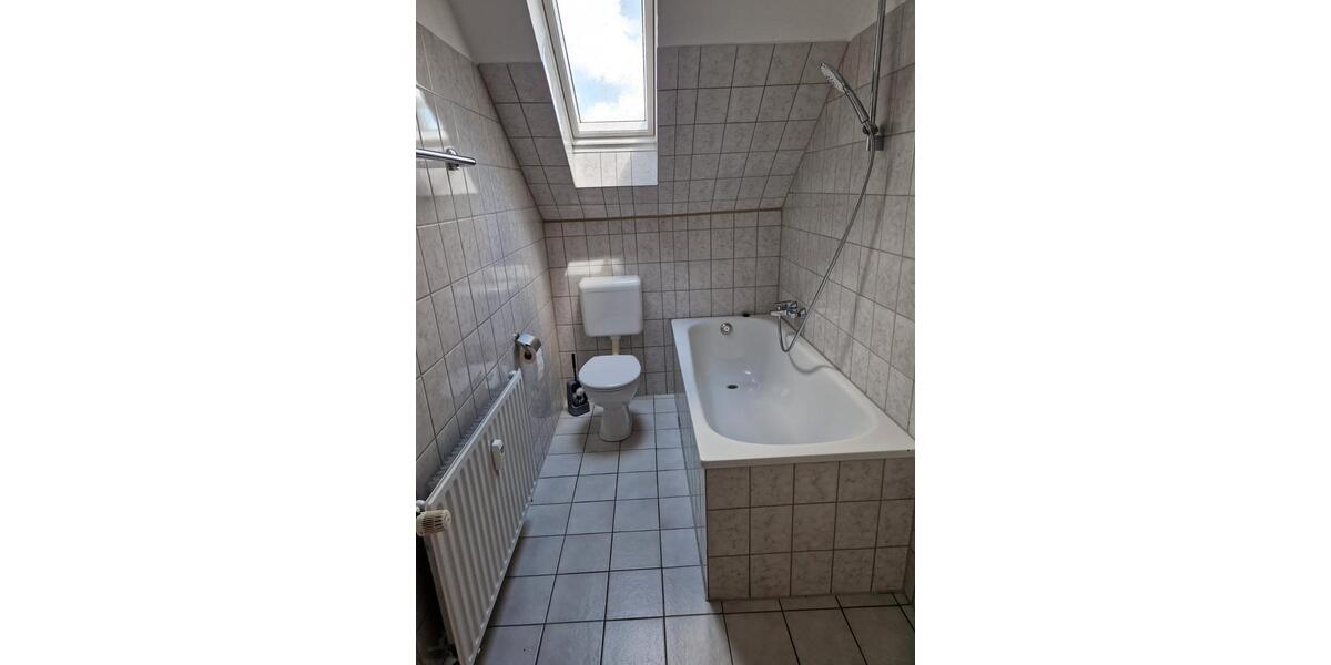Dachgeschoßwohnung Bochum Bochum-Nord - 3.5 Zimmer, 78 m&sup2;, 500&euro; | Angebot:26395393