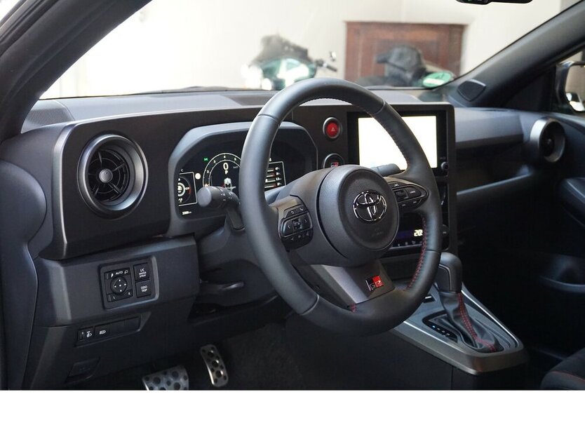 Yaris GR High Performance Autom. Navi Kamera