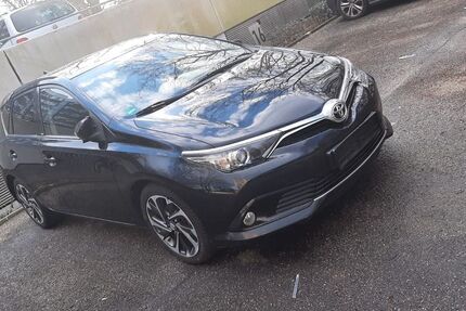 Toyota Auris 191.000 km 9.100 € Bochum 44801