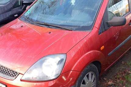 Ford Fiesta 163.000 km 2.450 &euro; Duisburg 47169