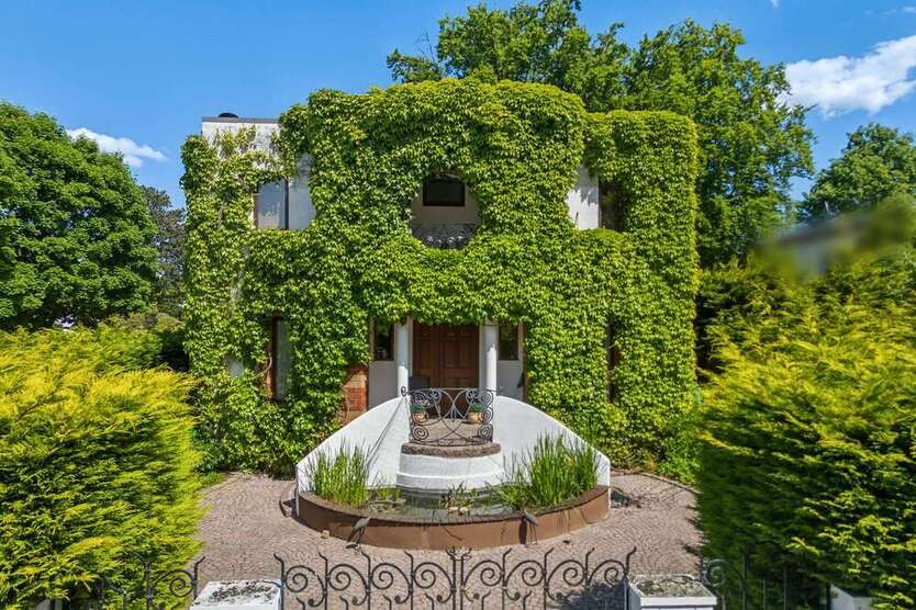 Haus zum Kaufen in Ratingen 1.120.000 € 238 m² 9 zimmer