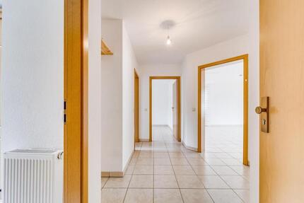 RE-Hillen: 2 Zimmer Wohnung mit Balkon 64m2, EBK. EG 2 zimmer