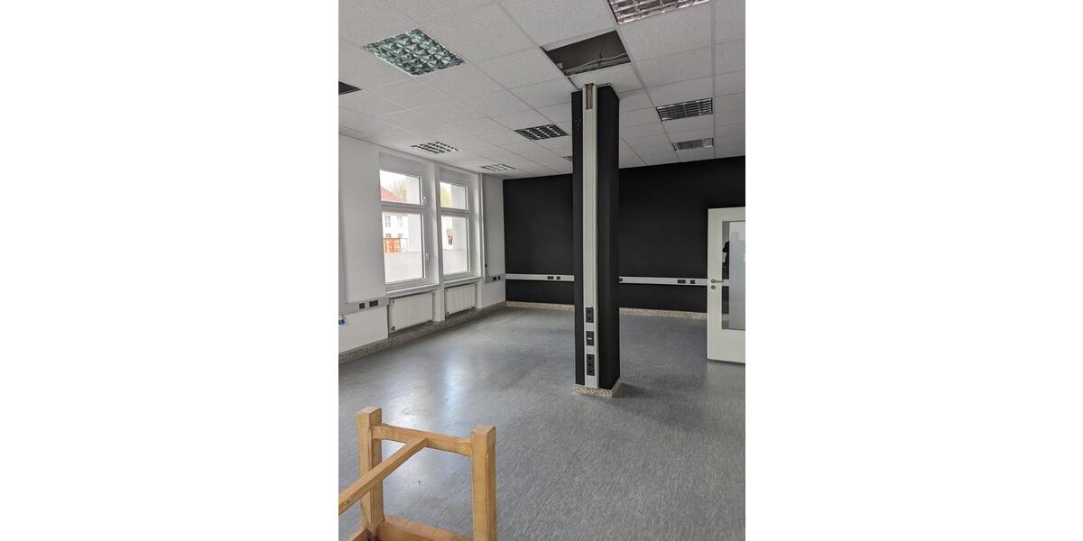 Attraktive Büro- Gewerbeetage im Gewerbegebiet Henrichshütte zimmer