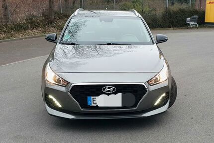 Hyundai i30 83.000 km 12.150 &euro; Essen 45143