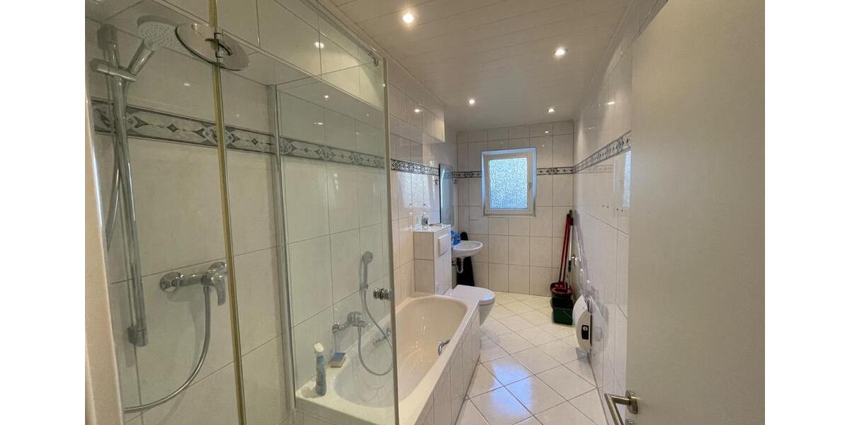 Etagenwohnung Essen Stadtbezirk II - 2.5 Zimmer, 68 m&sup2;, 790&euro; | Angebot:25612725