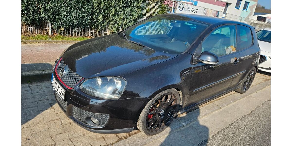 VW Golf 277.000 km 3.995 &euro; Marl 45768