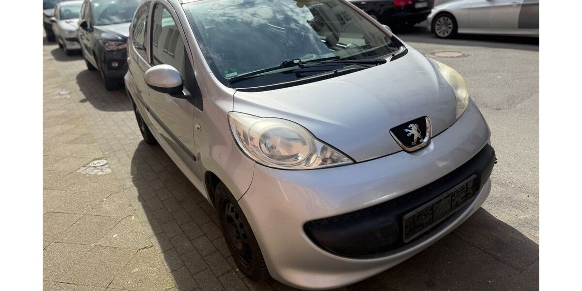 Peugeot 107 199.999 km 1.850 &euro; Bochum 44866