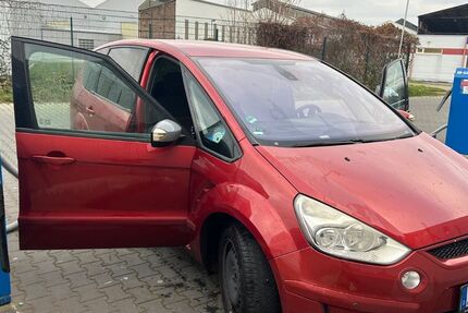 Ford S-Max 285.000 km 1.800 &euro; Dortmund 44309