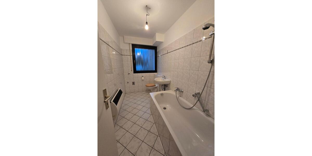 Erdgeschoßwohnung Essen Stadtbezirk V - 3.5 Zimmer, 66 m&sup2;, 480&euro; | Angebot:26381531