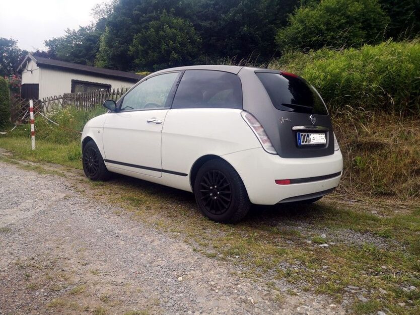 Ypsilon