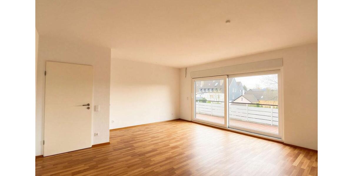 Etagenwohnung Oberhausen - 2 Zimmer, 82 m&sup2;, 750&euro; | Angebot:26338385
