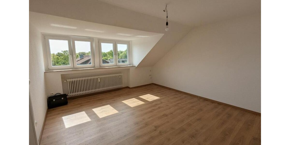 Dachgeschoßwohnung Essen Stadtbezirk IV - 2 Zimmer, 50 m&sup2;, 440&euro; | Angebot:26356335