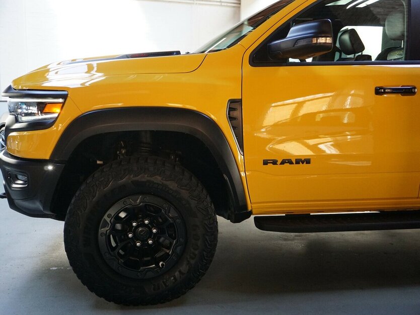 Dodge RAM 1500 TRX 6.2L V8 SMARTCUP Leder Pano HuD H&K 41.719 km 128.900 € Wuppertal 42327