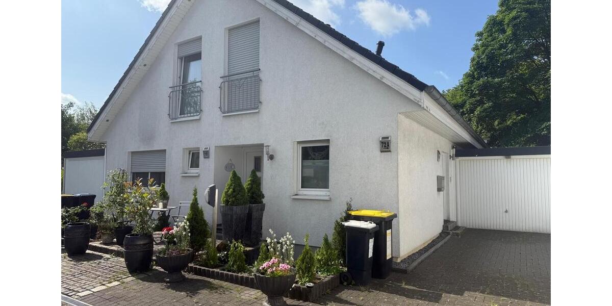 Dachgeschoßwohnung Duisburg Duisburg-Mitte - 2.5 Zimmer, 65 m&sup2;, 195.000&euro; | Angebot:26815438