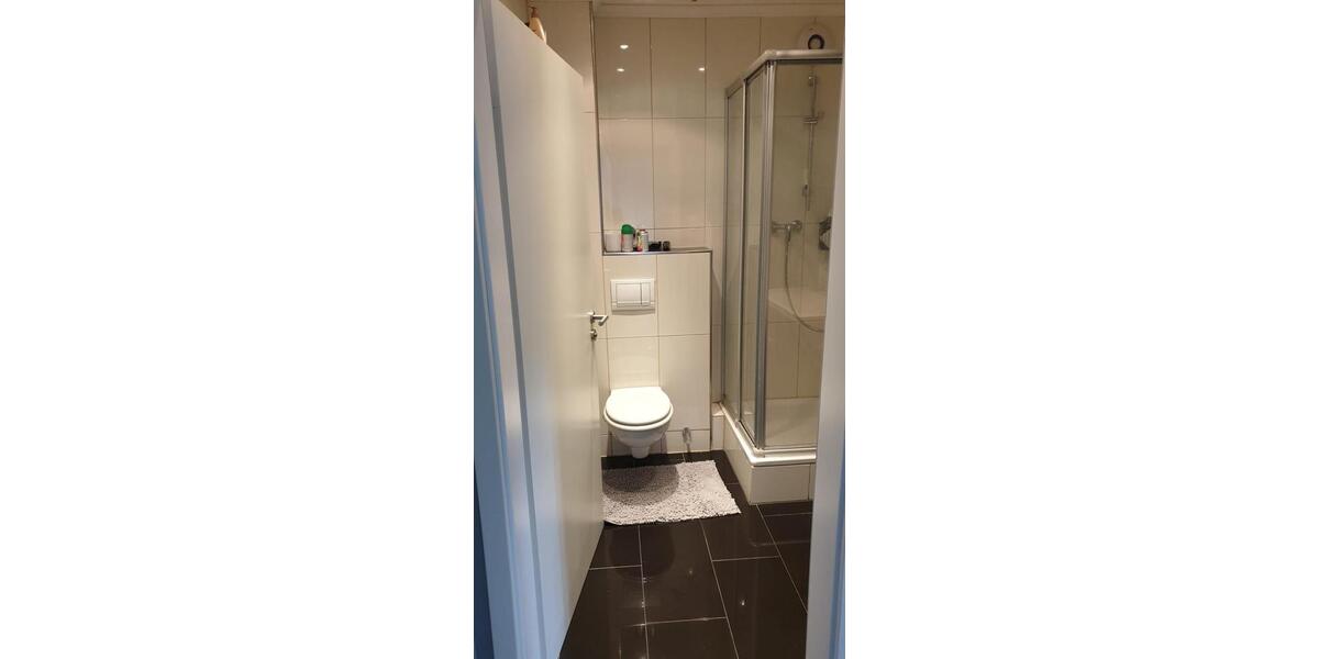 Moderne Wohnung in guter Lage von Buer zimmer