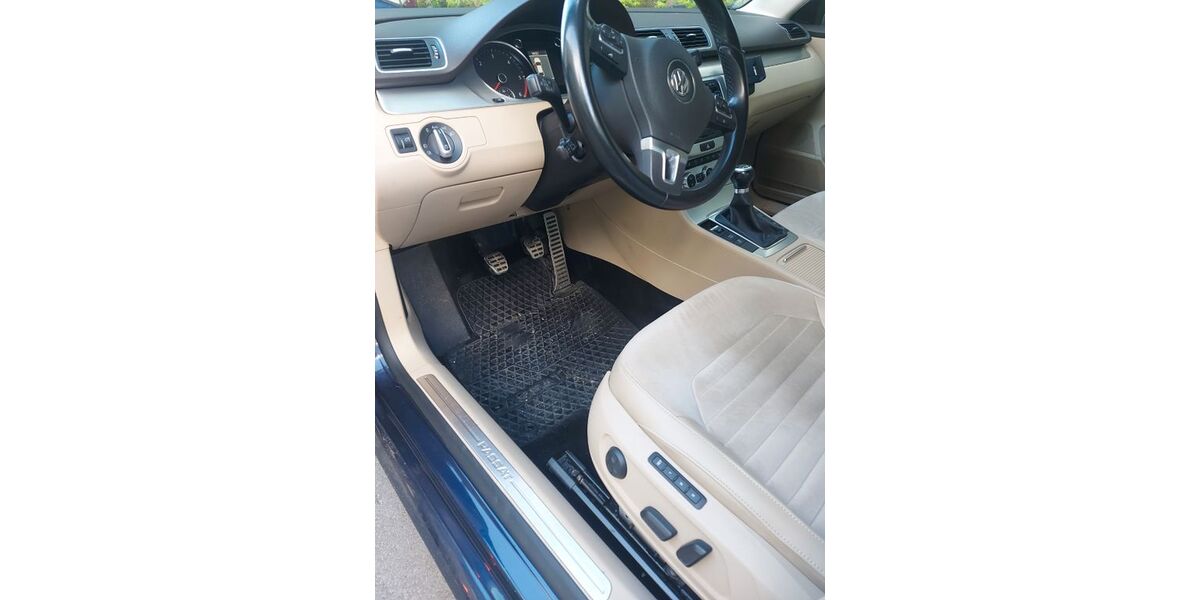 VW Passat 195.000 km 7.900 &euro; Velbert 42551