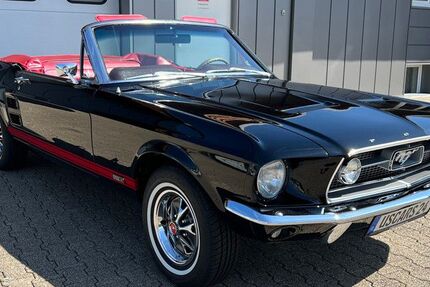 Ford Mustang 99.999 km 139.000 € Wuppertal 42389