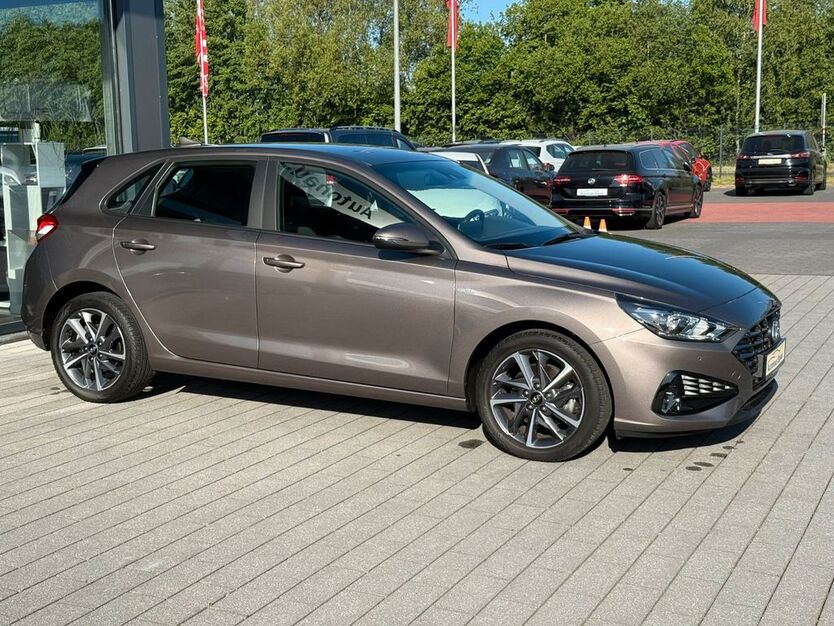 Hyundai i30 38.911 km 17.900 € Olfen 59399