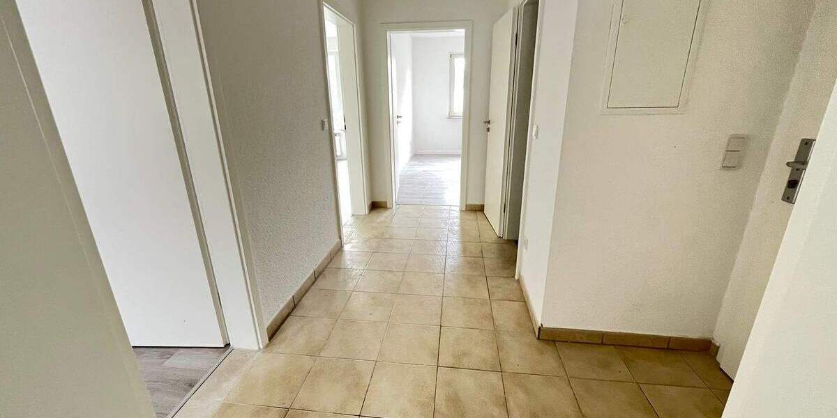 Frisch renovierte 3 Zi Wohnung im 2 OG 3 zimmer