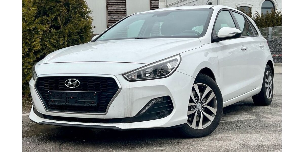 Hyundai i30 62.621 km 10.000 &euro; Gelsenkirchen 45884