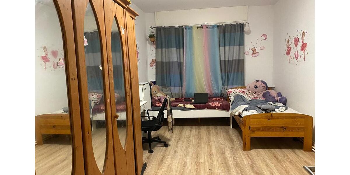 Etagenwohnung Wuppertal Gemarkung Langerfeld - 4.5 Zimmer, 135 m&sup2;, 1.330&euro; | Angebot:25580128