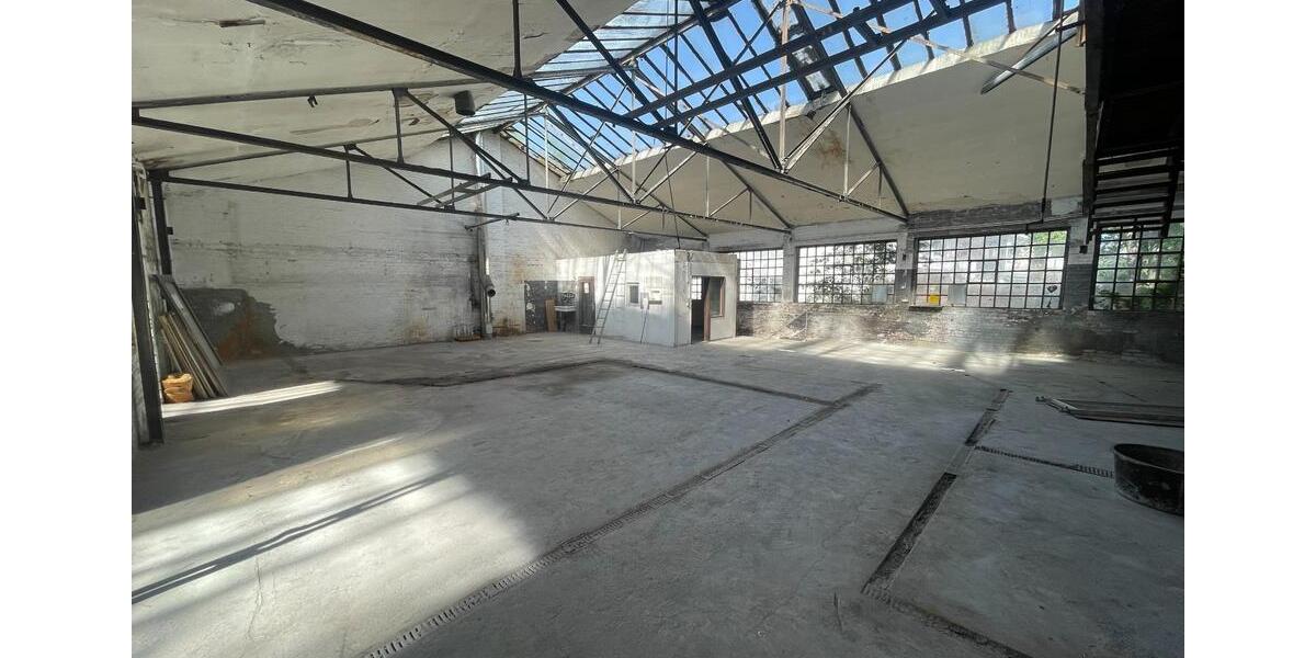 Produktions- und Lagerhalle in Velbert Tönisheide 240m² zimmer