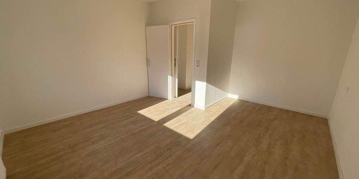 Etagenwohnung Wuppertal Barmen - 4 Zimmer, 94 m&sup2;, 759&euro; | Angebot:25701008
