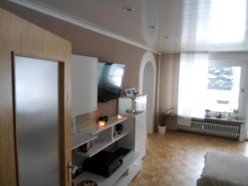 Schöne 4 Zimmer Wohnung mit großer Terrasse