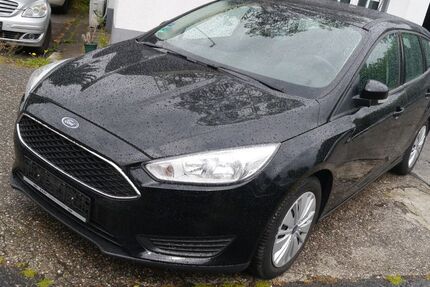 Ford Focus 91.000 km 5.990 &euro; Wuppertal 42329