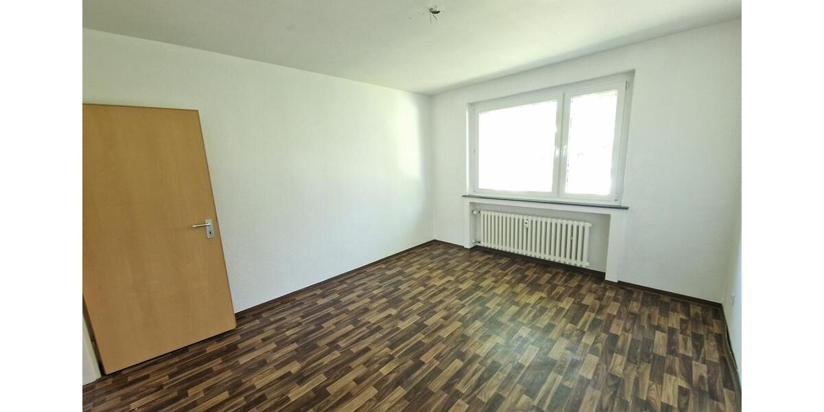 Etagenwohnung Duisburg Mittelmeiderich - 3.5 Zimmer, 71 m&sup2;, 583&euro; | Angebot:26329901