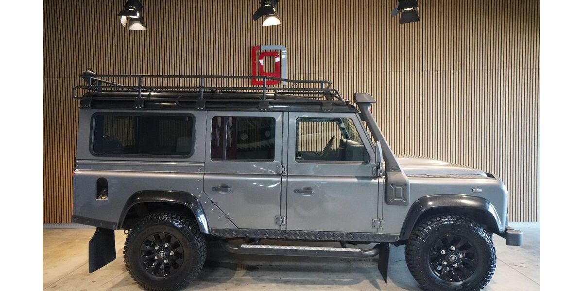 Land Rover Defender 7.500 km 69.941 &euro; Duisburg 47228