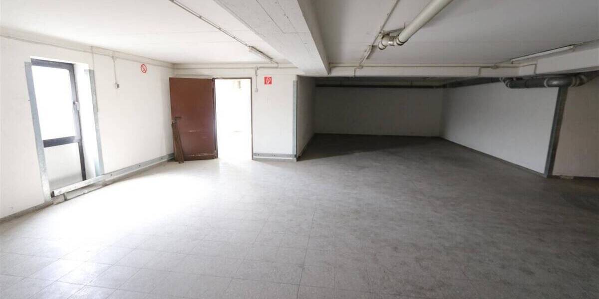 Praktische Büro- und Lagerfläche mit Rampe und Stellplätzen *Provisionsfrei* zimmer