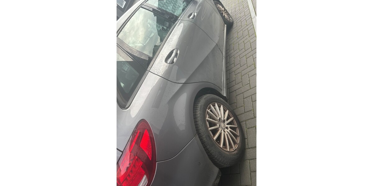 Mercedes-Benz B 180 220.000 km 9.000 € Essen 45121