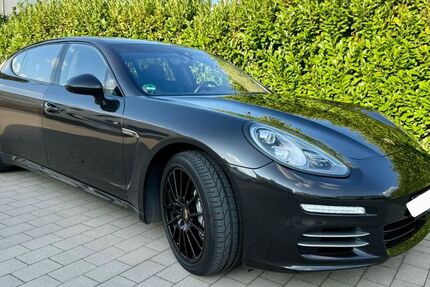 Porsche Panamera 69.808 km 41.990 &euro; Dortmund 44229
