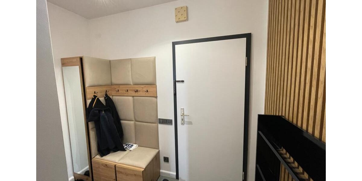Exclusiv möbilierte Wohnung. Zentrale Lage 3 zimmer