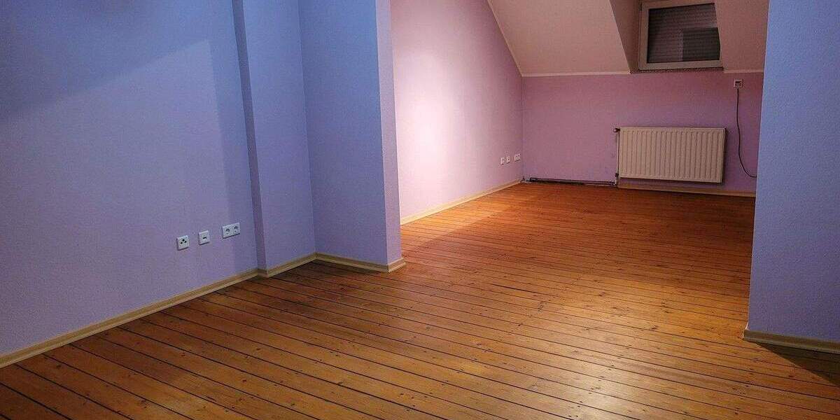 Großzügiges Haus mit auf 800 m² Grundstück mit ca.60 m² naturbelassenen Schwimmteich in Herten 1 zimmer