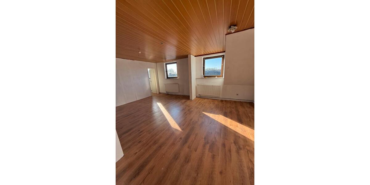 Dachgeschoßwohnung Gelsenkirchen Gelsenkirchen-Nord - 2 Zimmer, 77 m&sup2;, 450&euro; | Angebot:26341699