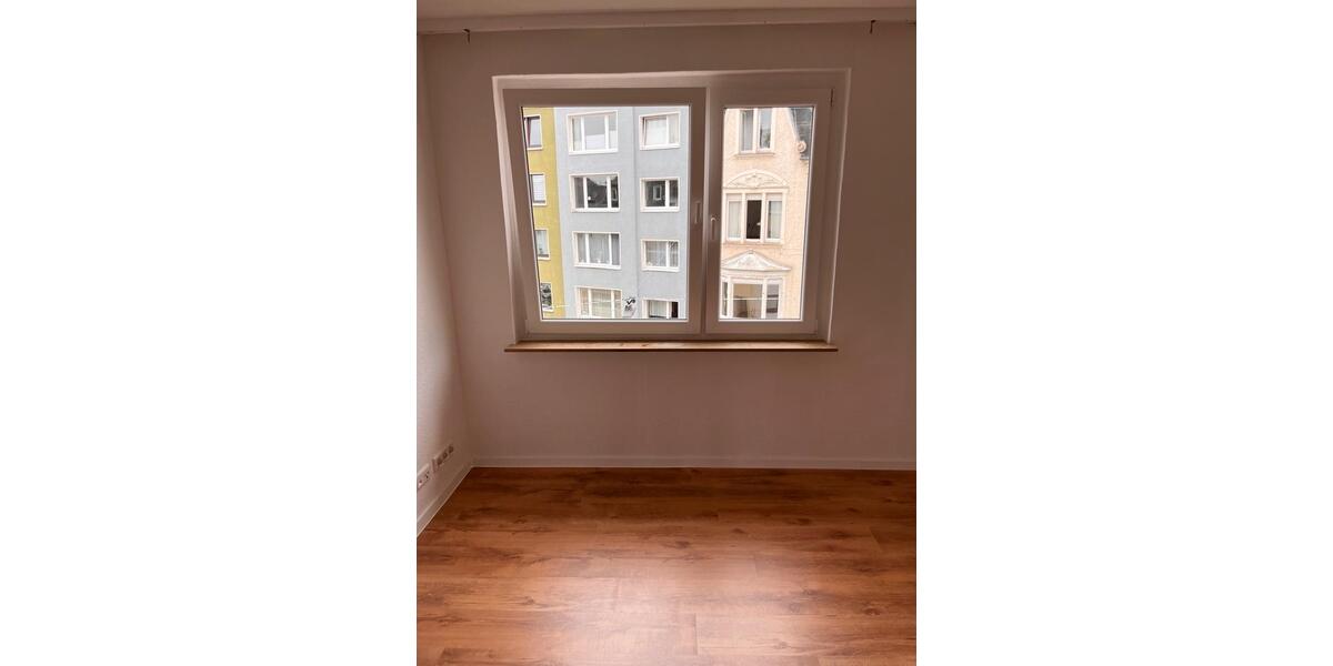 2 Zi Wohnung+ Balkon, 50qm neu saniert ,neue Küche & Bodenheizung 2 zimmer