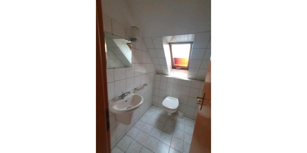 Dachgeschoßwohnung Gelsenkirchen - 2 Zimmer, 96 m&sup2;, 139.000&euro; | Angebot:25636925