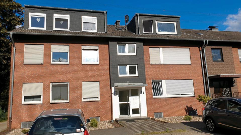 Schöne 4 Zimmer Wohnung mit großer Terrasse