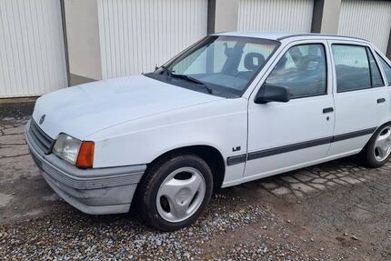 Opel Kadett 96.000 km 850 € Wuppertal 42279