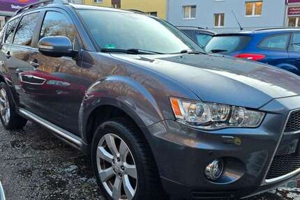 Mitsubishi Outlander 167.000 km 8.100 &euro; Essen 45144