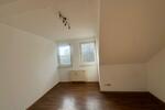 Dachgeschoßwohnung Duisburg Mittelmeiderich - 3 Zimmer, 66 m&sup2;, 750&euro; | Angebot:26165974
