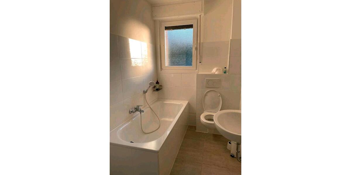 Erdgeschoßwohnung Gelsenkirchen Gelsenkirchen-Nord - 4 Zimmer, 107 m&sup2;, 1.250&euro; | Angebot:26051053