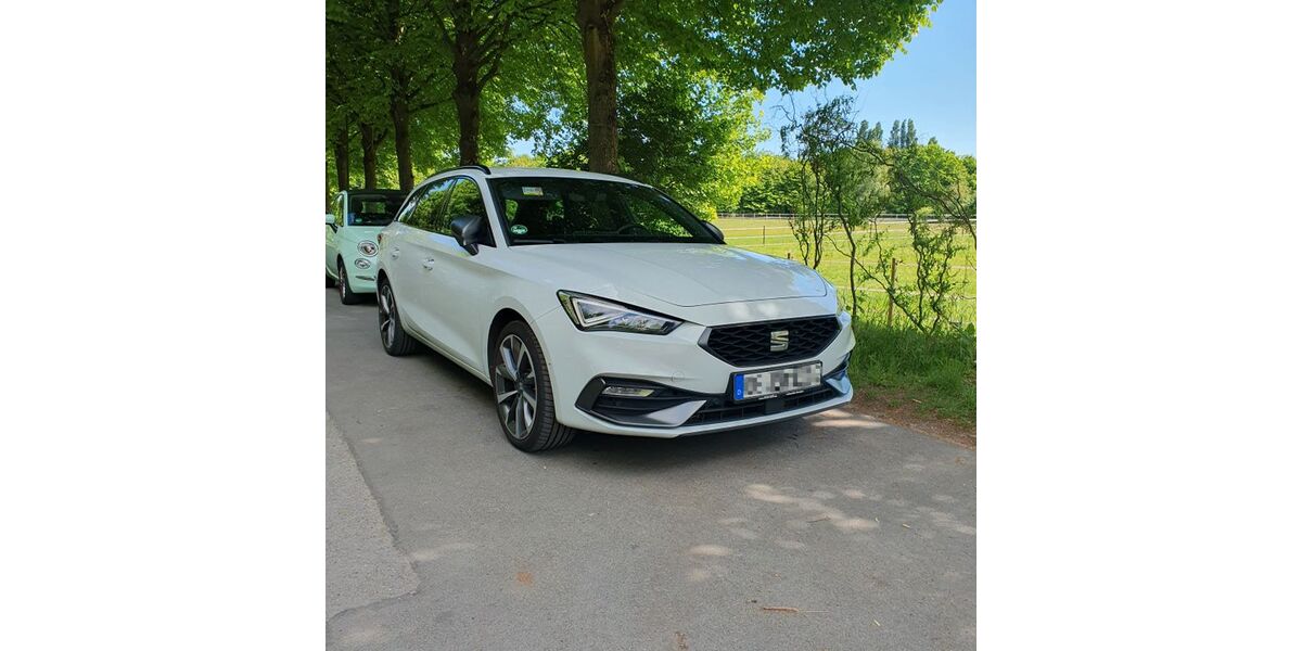 Seat Leon 126.700 km 14.989 &euro; Gelsenkirchen 45886
