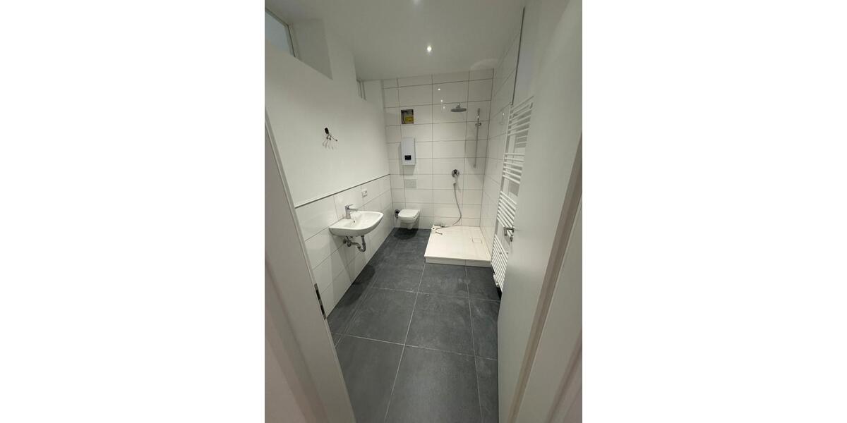 Erstbezug, Neu-renovierte 3-Zimmerwohnung, Altbau im Stadtzentrum 3 zimmer